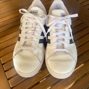 Classic Grand Court Adidas - white with black stripe. men’s 9